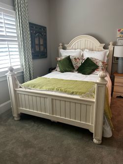 Lexington Bedroom Set