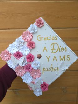 Graduation cap topper decor Decorative Decoration birrete graduacion flores flowers roses rosas