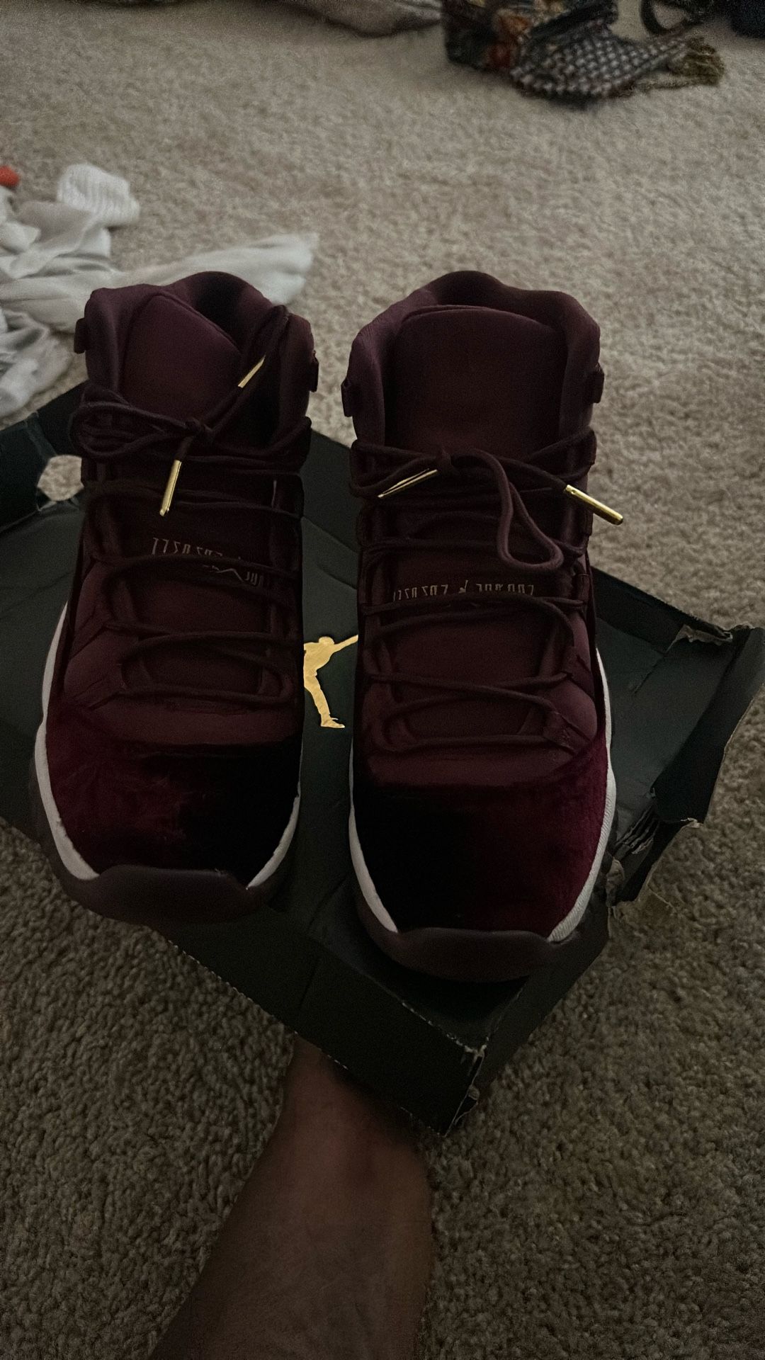 Burgundy Suede Jordan’s Size 6.5 In Boys