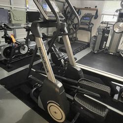 NordicTrack FreeStride FS14i Electric Elliptical
