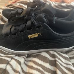 Black Suede Ribbon Pumas 