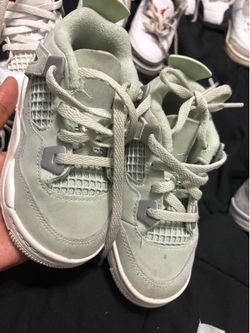 Toddler shoes 8.5c
