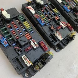 OEM 2007-2013 Mini Cooper Body Control Fuse Junction Box Relay