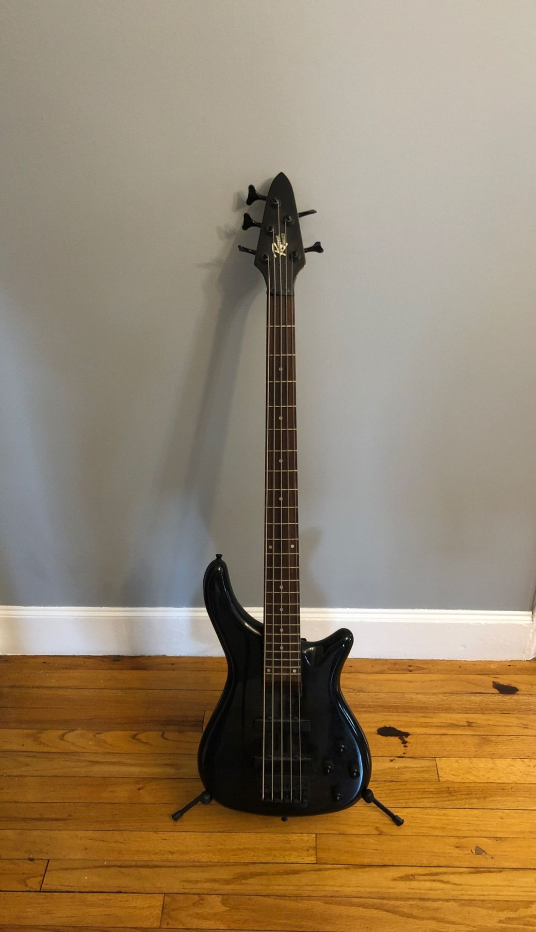 Rouge series 3 bass guitar