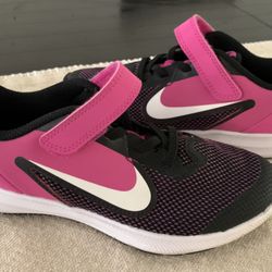 Brand  New Kids Nike