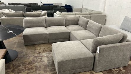 Sectional Sofa - Delivery/Financing Available