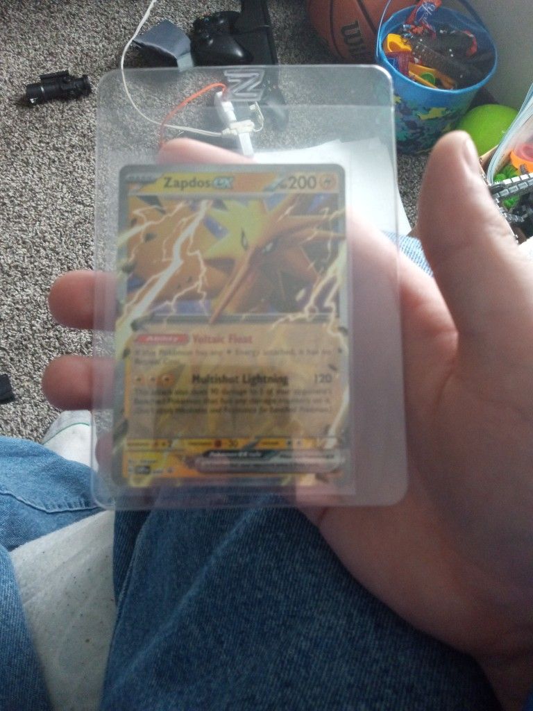 Pokemon Card Zapdos Ex