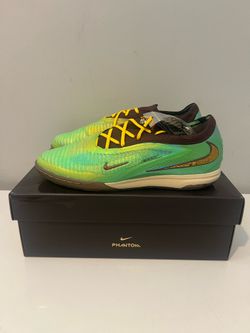 NIKE Phantom 6 Low Elite IC SE Travis Scott (indoor)