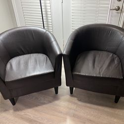 Set of 2 Leather Chairs - Very Comfortable!