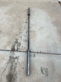 Olympic weight bar 7ft 45lbs