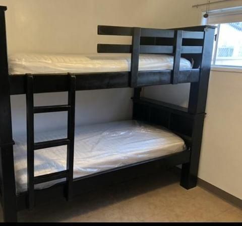 Wooden Twin/Twin Bunkbed