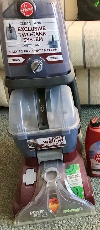 Hoover Power Scrub Deluxe Carpet Cleaner, Upright Shampooer, & accessories in excellent condition.