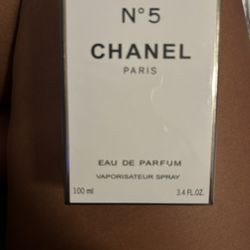 number 5 chanel perfume