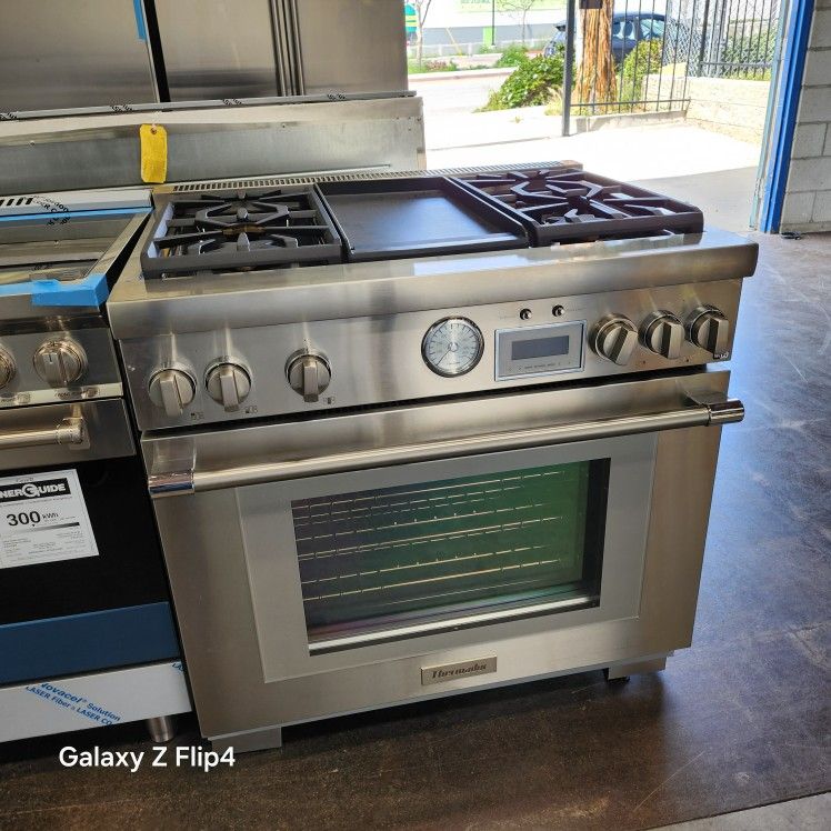 Thermador Gas Professional Range 36" Pro Grand Commercial Depth PRG364WDG