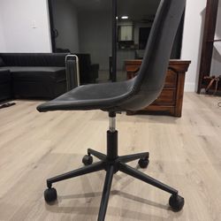 Great Adjustable Office Computer Chair