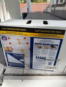 Tile leveling clips