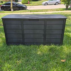 75-Gallon Outdoor Deck Storage Box - Weatherproof Resin Patio Organizer