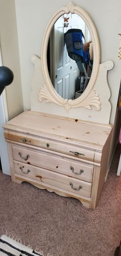 Bedroom dresser