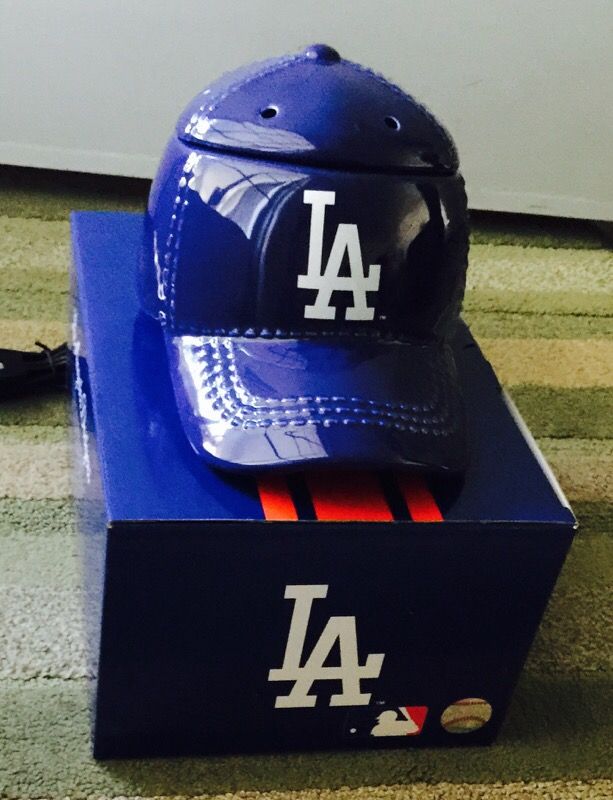 LA Dodger Scentsy Warmer.