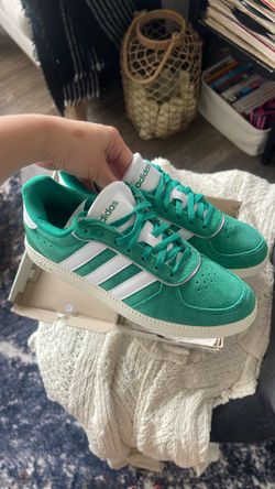Men’s Green Adidas Sambas Brand New With Box