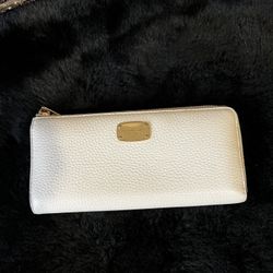 Micheal Kors wallet 