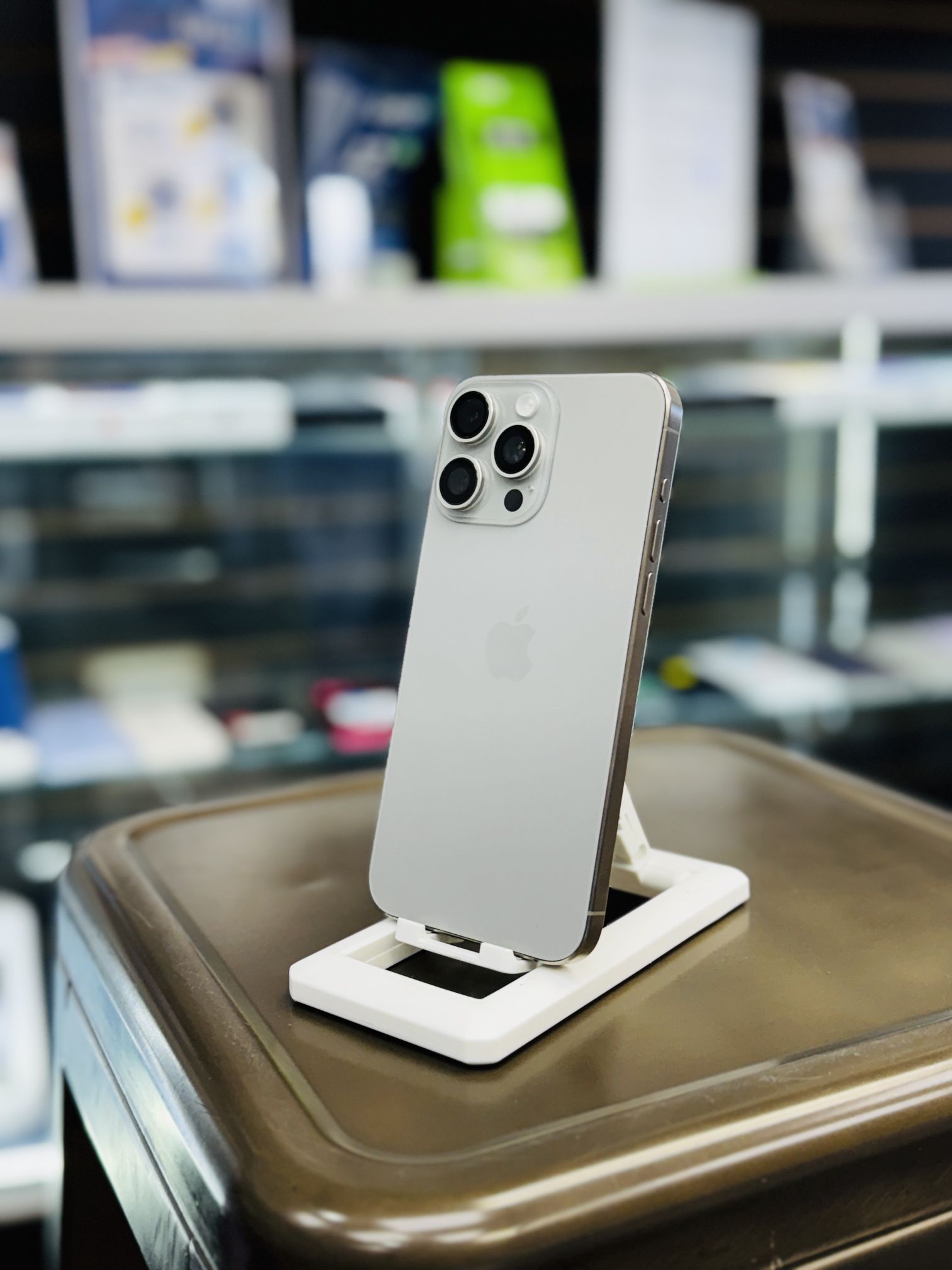 iPhone 15 Pro Max (Factory Unlocked)