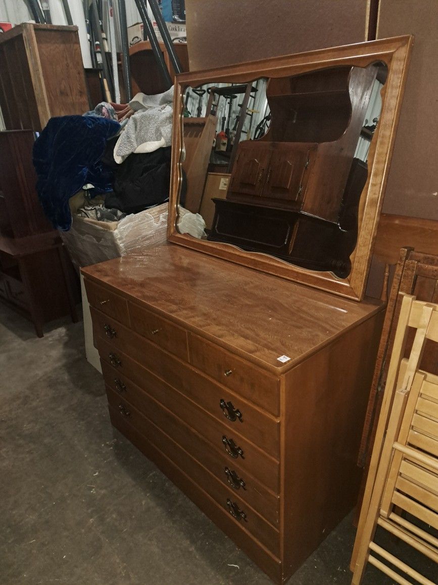 Dresser With Mirror Ethan Allen