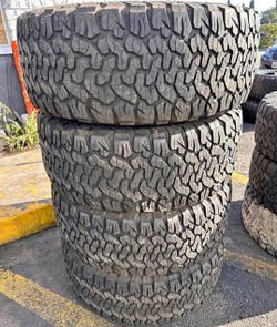 🚀 315 70 17 Bfgoodrich ko2 tires Con 80% de Vida Las 4