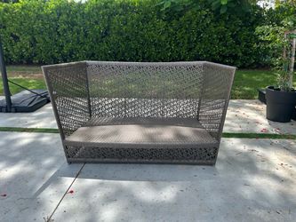 Luxury patio loveseat - FRAME ONLY