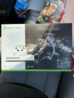 X box One S With Controller