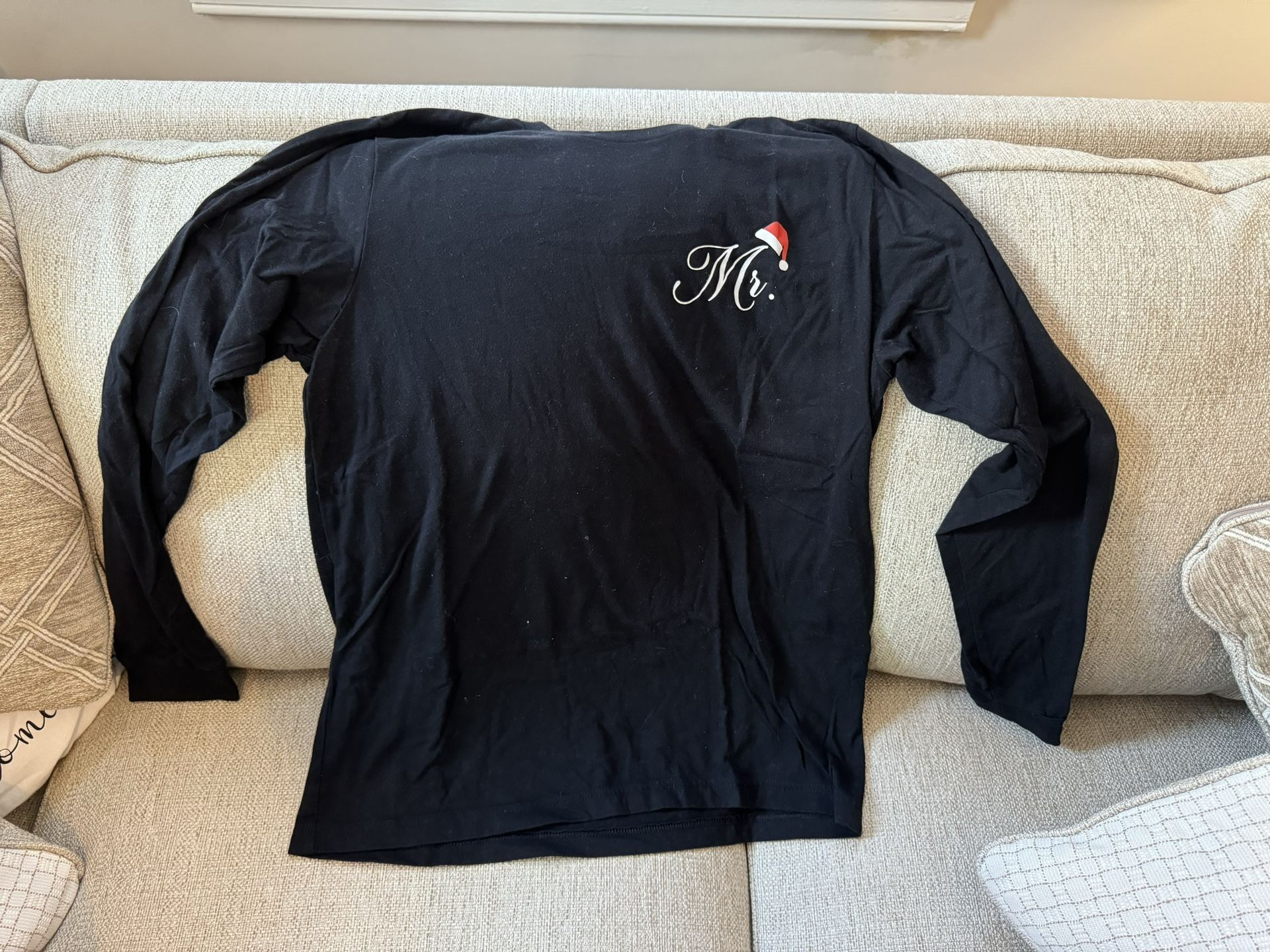 Men’s Medium/Large Christmas Long Sleeve Shirt