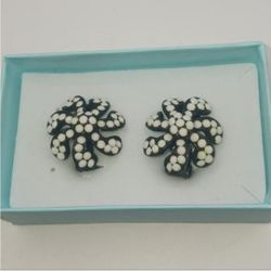 Vintage Black and White Clip on Earrings