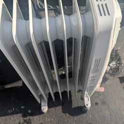 125 Volt Oil Filled Heat Radiator 