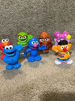 Sesame Street Figures Elmo, Cookie Monster, Grover, Ernie Bert Mr. Snuffleupagus