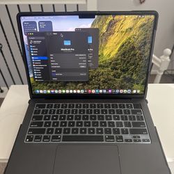 MacBook Pro M3 Pro 14” 2024
