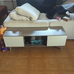 Entertainment/TV Stand 