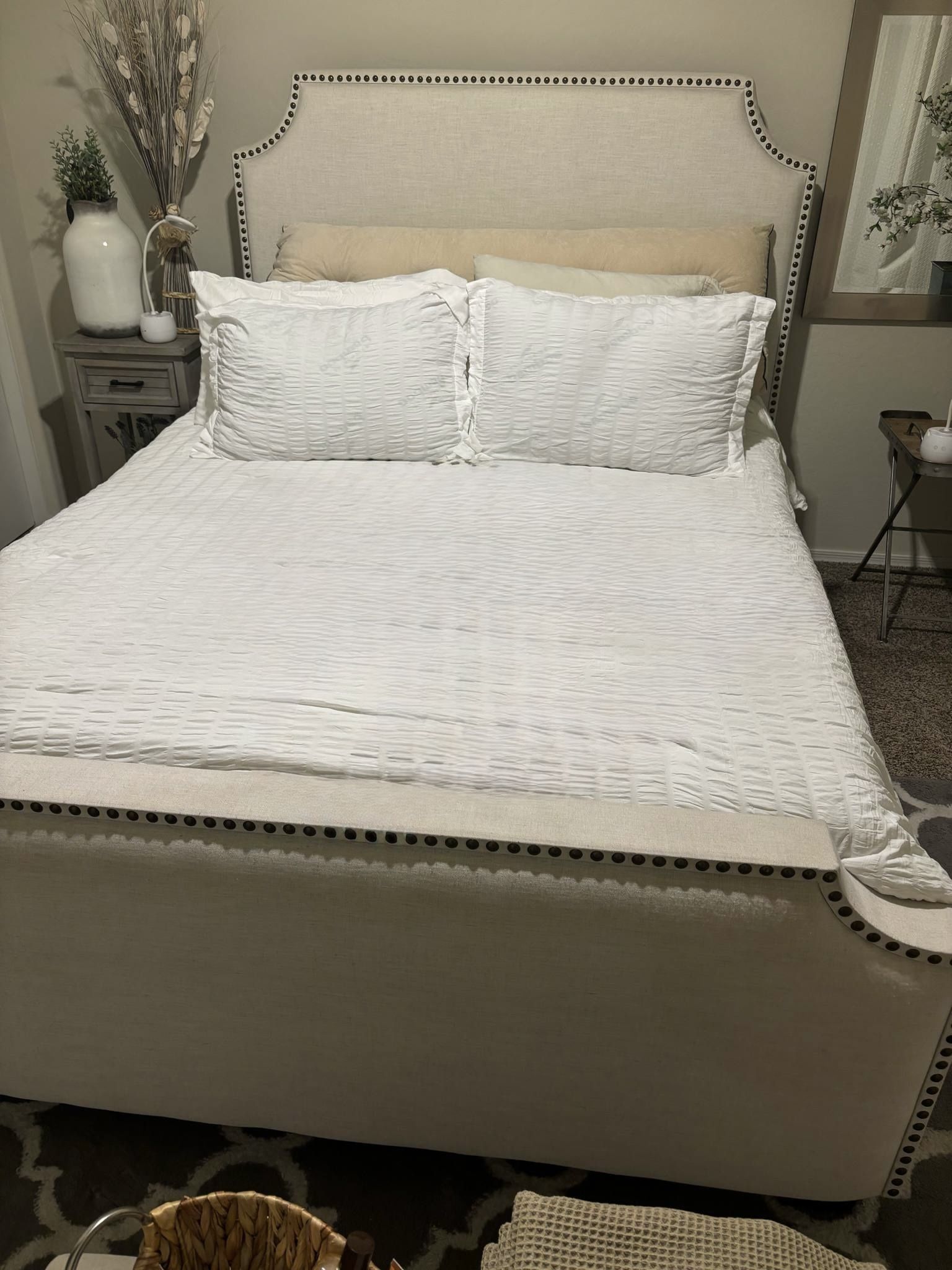 Queen Bedroom Set