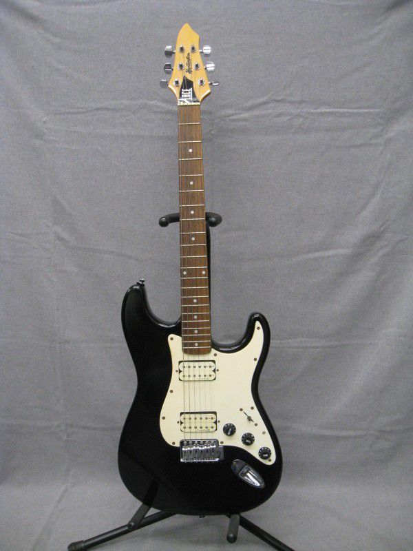 Lace Huntington Stratocaster Style Electric Guitar
