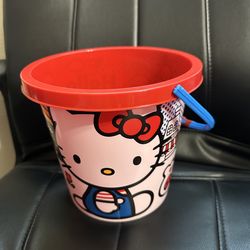 Hello Kitty Basket / Pail