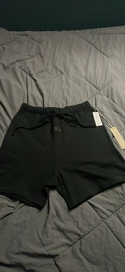 Black essentials shorts
