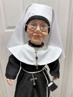 Monja / Nun - Muñeca Religiosa / Religious Doll