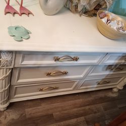 CUTE DRESSER AT PICKY PINCHERS 503 76TH AVE ST PETE BEACH OPEN TODAY 12-4 FREE DELIVERY