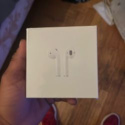 Apple AirPods 2nd Generation 