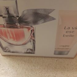 La Vie Est Belle Perfume