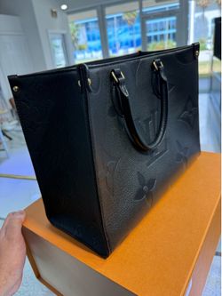 Louis Vuitton Tote MM