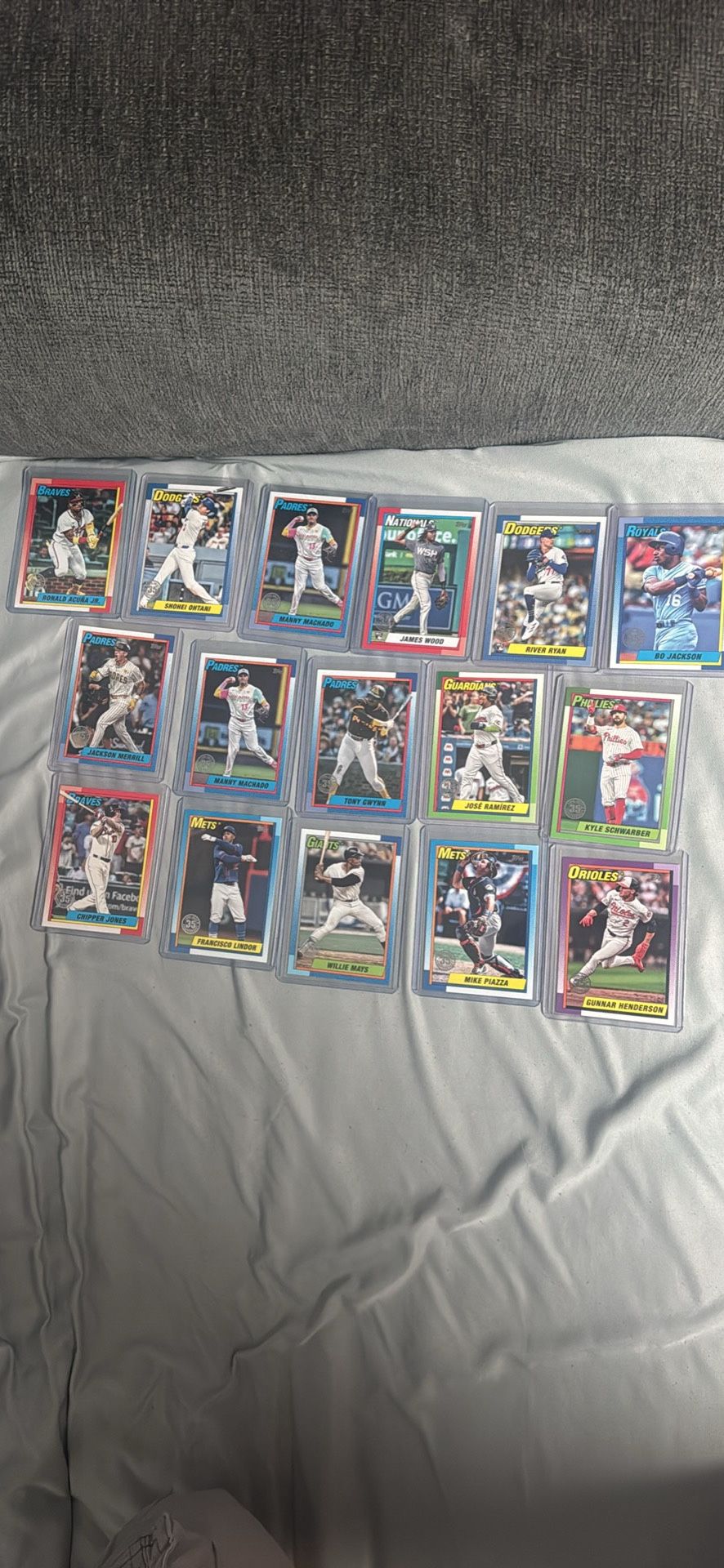 Lot of 16 Topps 35th Anniversary Baseball Cards