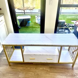 Beautiful tv Stand And Matching Detachable End Tables