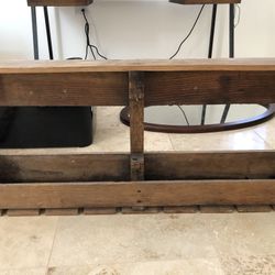 Pallet Wine Rack Holds 8 Bottles Of Wine And 8 wine Glasses 