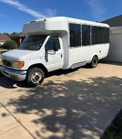 Ford E-Series White Mini Bus / Shuttle Van
