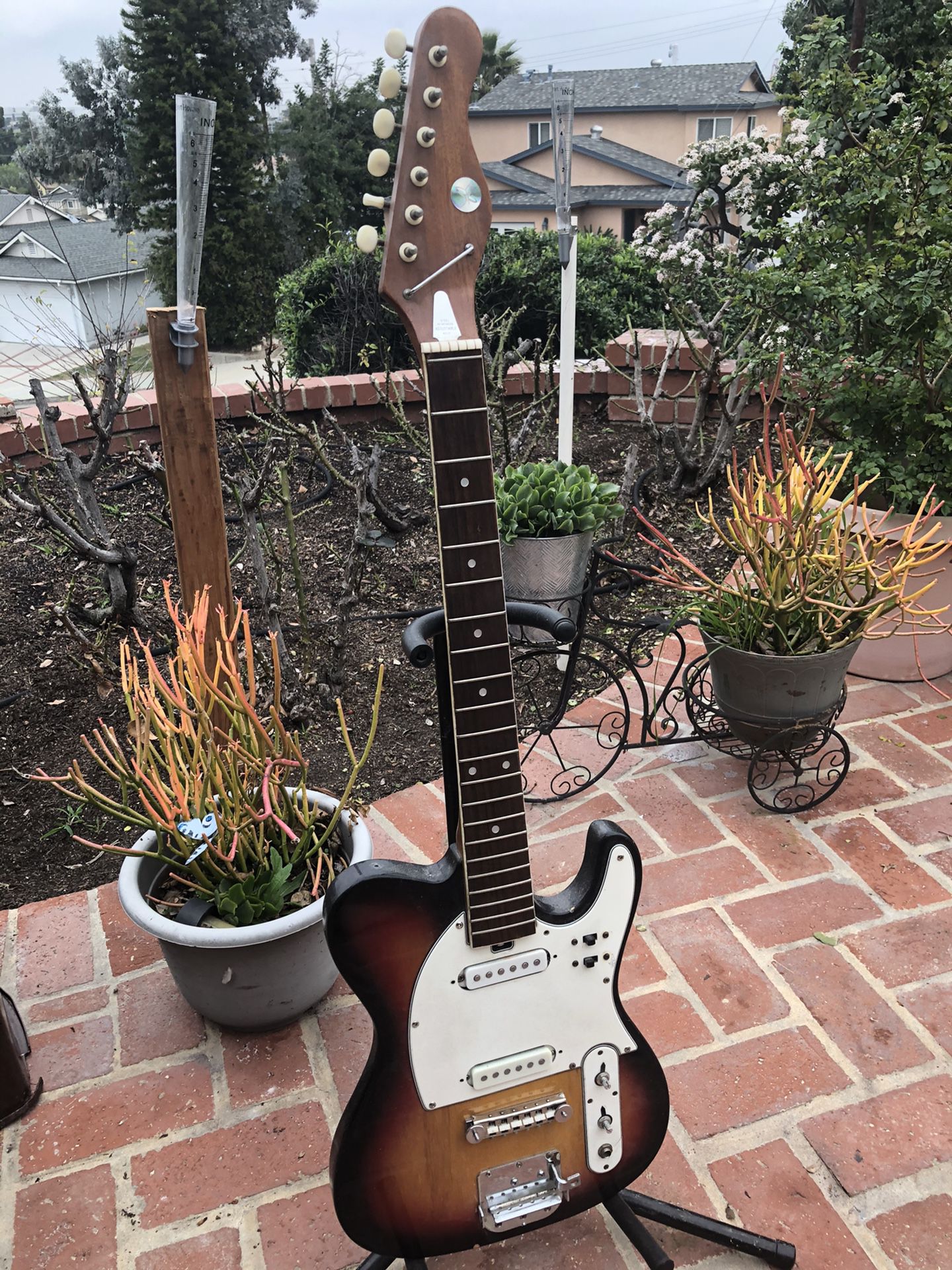 Teisco style electric guitar